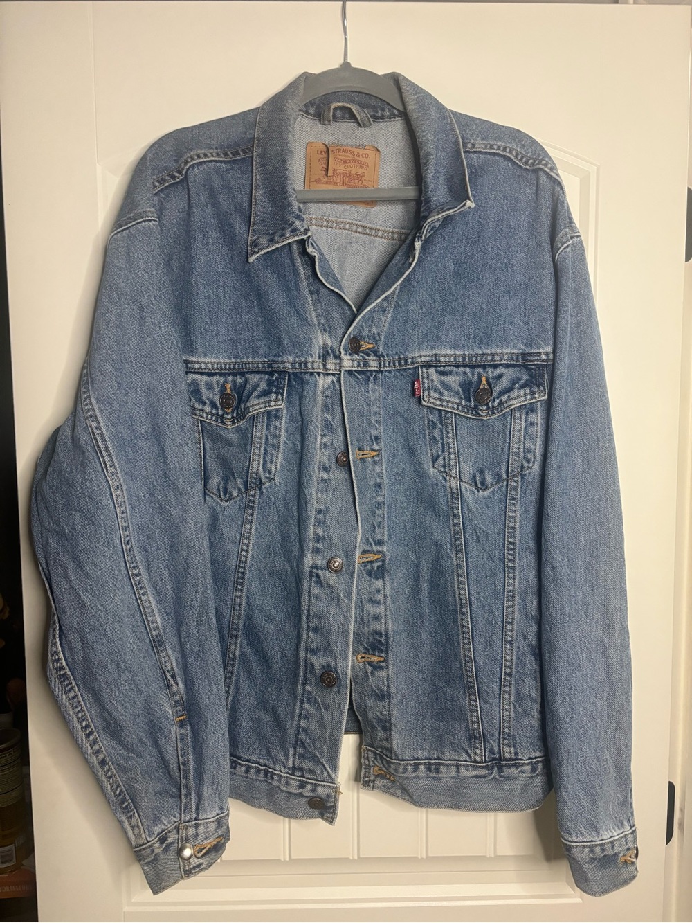 VTG 1990’s Levi's Light Blue Denim Trucker Jacket